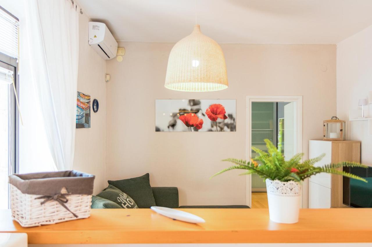 Cubo Apartment Pula Exterior photo