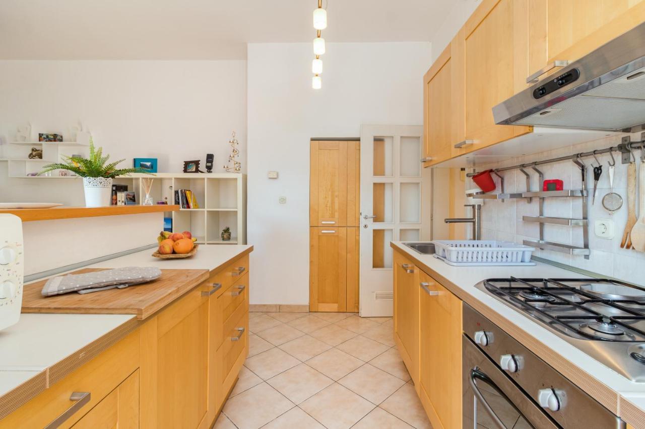 Cubo Apartment Pula Exterior photo